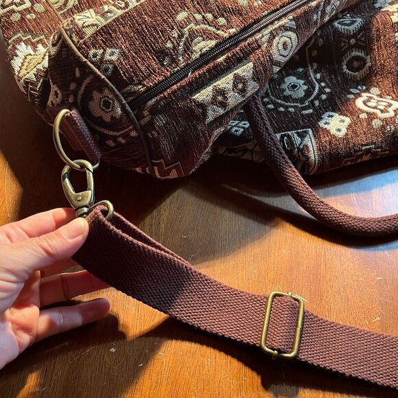 World Market Weekender Carpet Bag Duffel Gypsy Bohemian Tassel Shoulder Strap - Picture 2 of 9